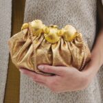 SHELL CROWN ON GOLD POUFFY