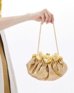 SHELL CROWN ON GOLD POUFFY